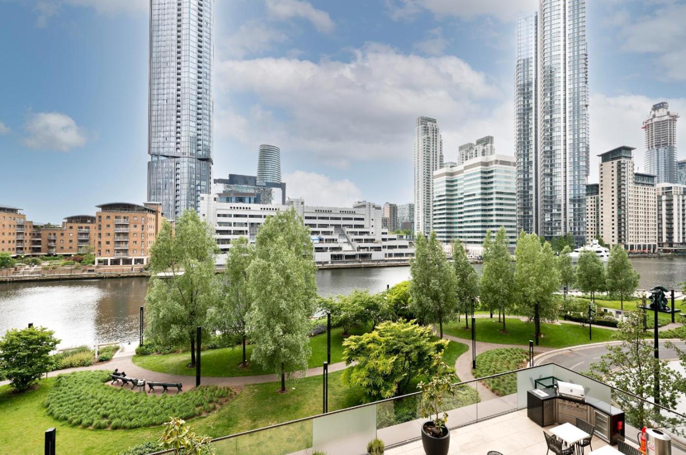 Elegant And Modern Apartments In Canary Wharf Right Next To Thames London Exterior photo